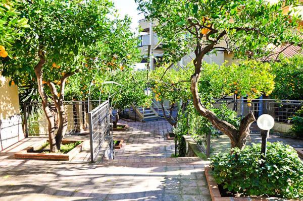 סאן ג'ובאני לה פונטה Tk Hotel - Ex Ares מראה חיצוני תמונה