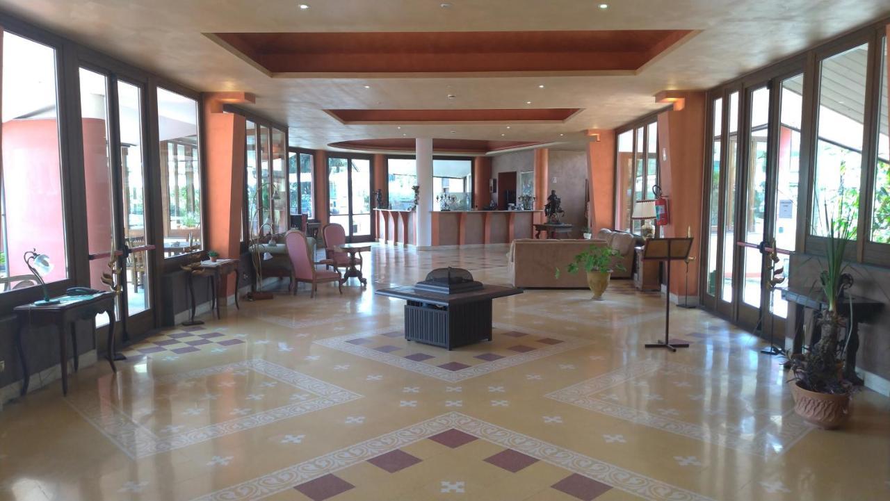 סאן ג'ובאני לה פונטה Tk Hotel - Ex Ares מראה חיצוני תמונה