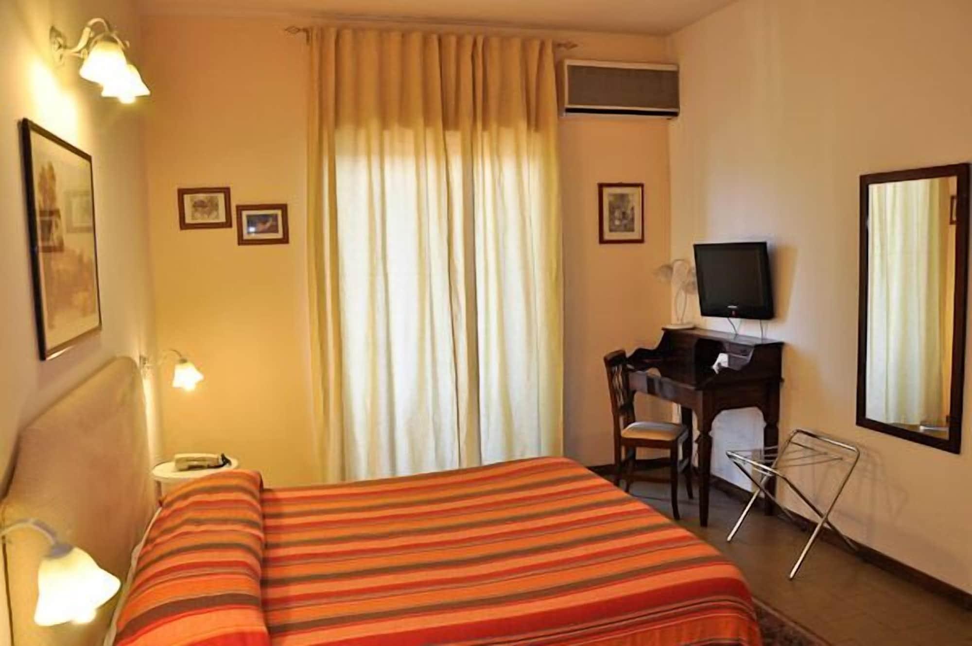 סאן ג'ובאני לה פונטה Tk Hotel - Ex Ares מראה חיצוני תמונה