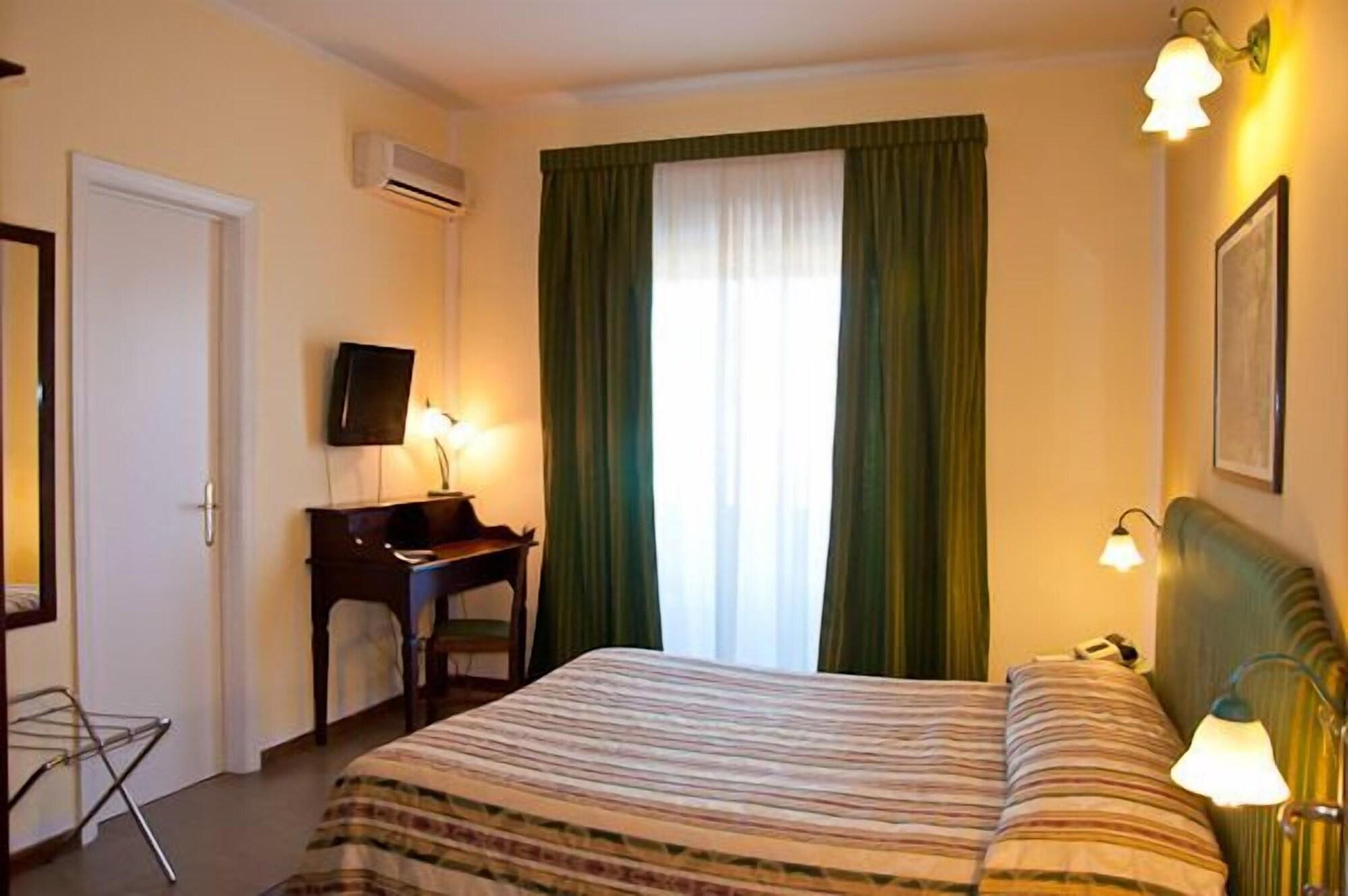 סאן ג'ובאני לה פונטה Tk Hotel - Ex Ares מראה חיצוני תמונה