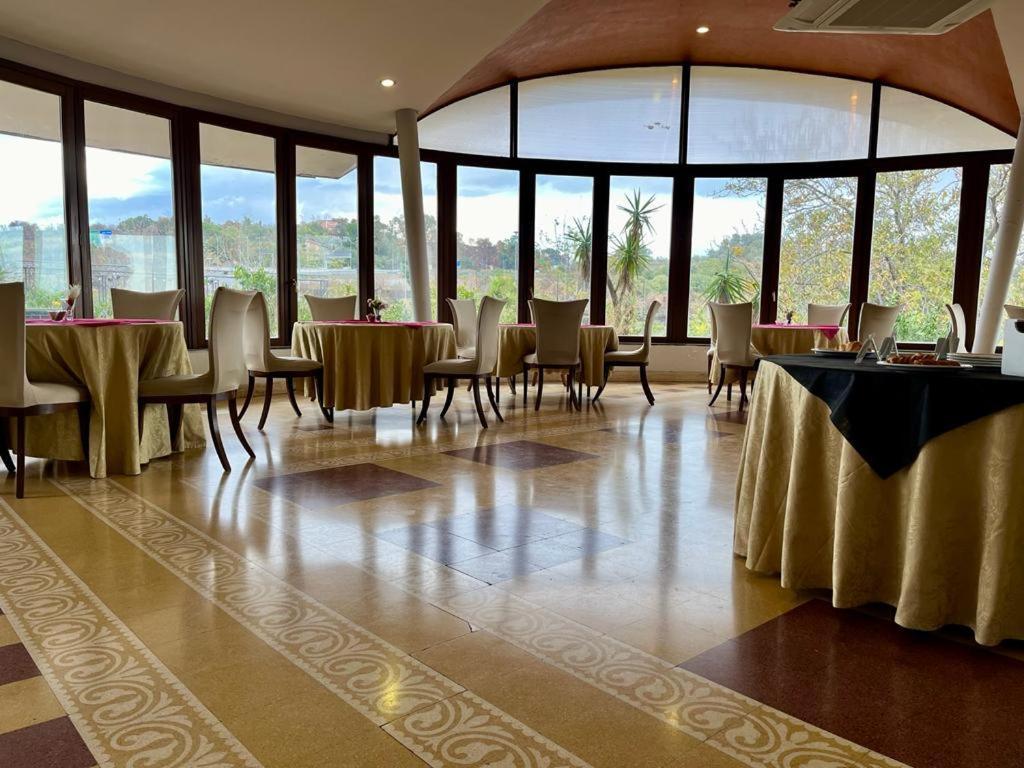 סאן ג'ובאני לה פונטה Tk Hotel - Ex Ares מראה חיצוני תמונה
